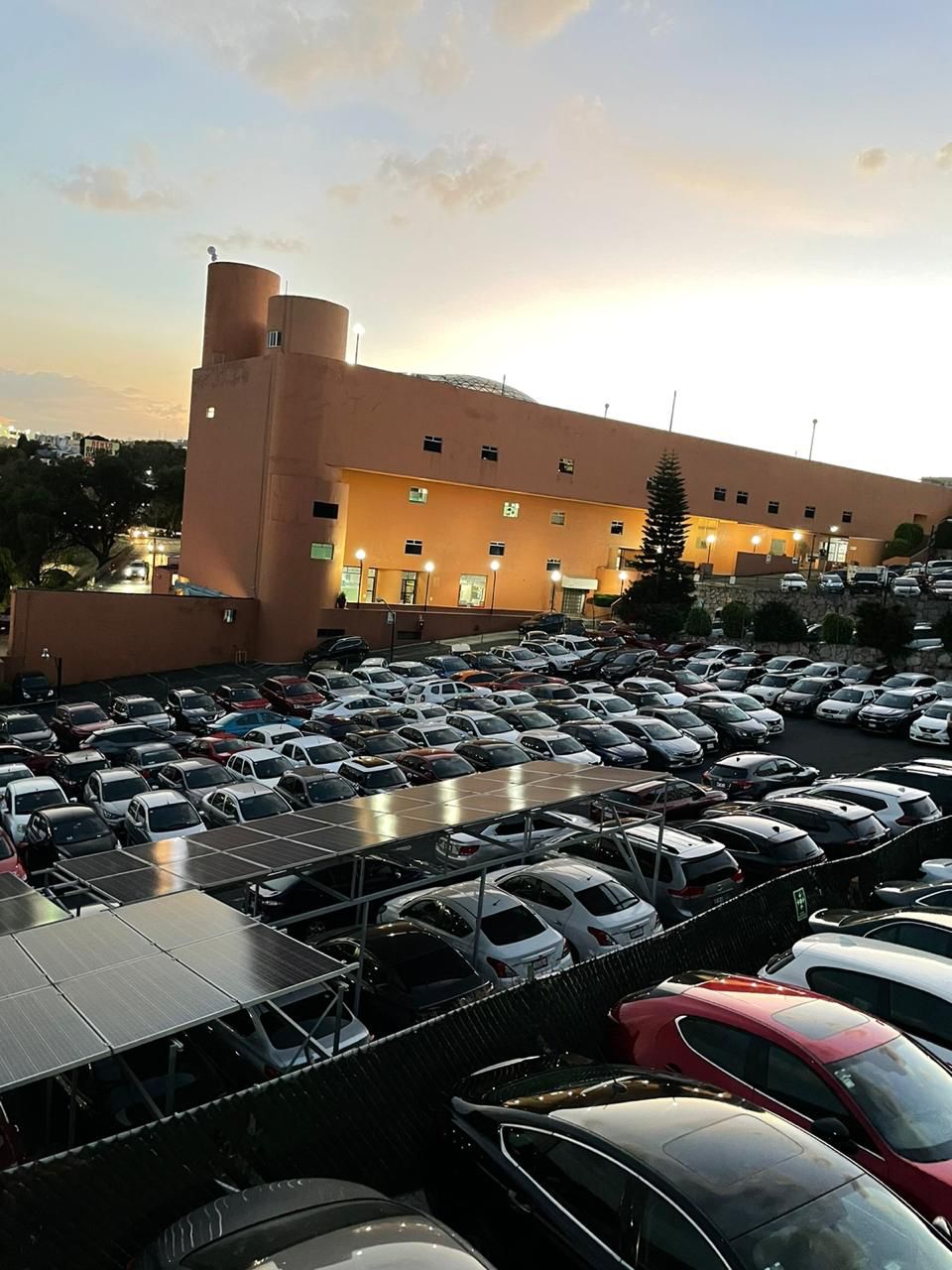 Plaza comercial administrada por ARDI